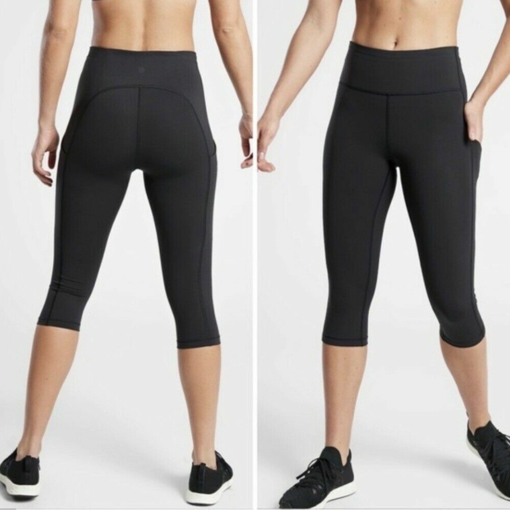 Athleta Black Ultimate Stash Pocket Crop size Small Petite SP